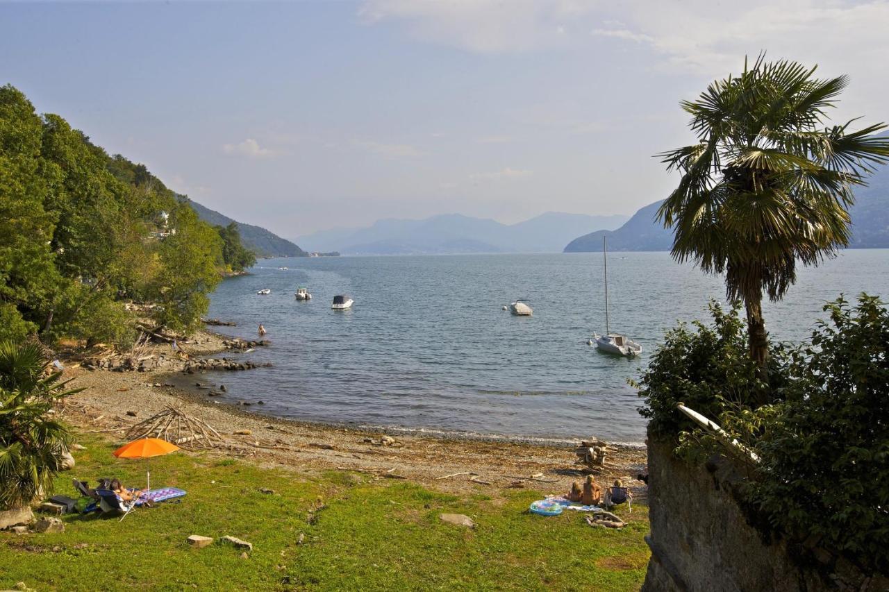 Bella Casa Alla Spiaggia Tronzano Lago Maggiore Exterior foto